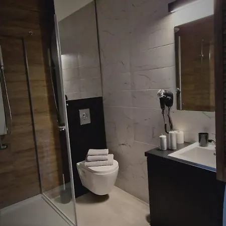 アパート Z Dusza クウォツコ